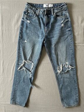 Refuge Denim Mom Jeans Distressed High Rise Light Wash Ripped Size 1 25